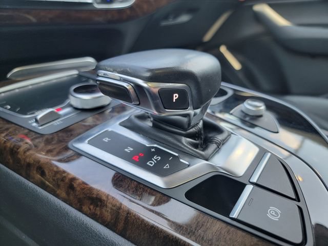 Used 2018 Audi Q7 3.0T Prestige w/ Prestige Package AWD/4WD image 30