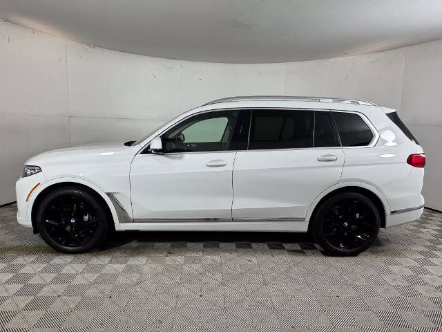 Used 2022 BMW X7 xDrive40i w/ Executive Package AWD/4WD image 8