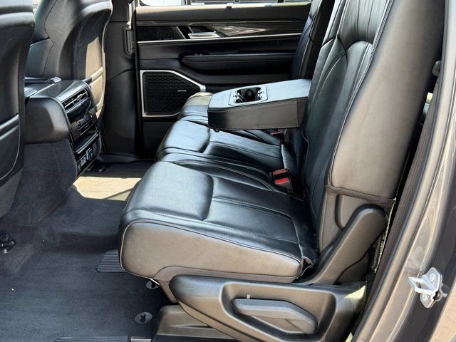 Used 2022 Jeep Wagoneer Series II w/ Convenience Group I AWD/4WD image 7