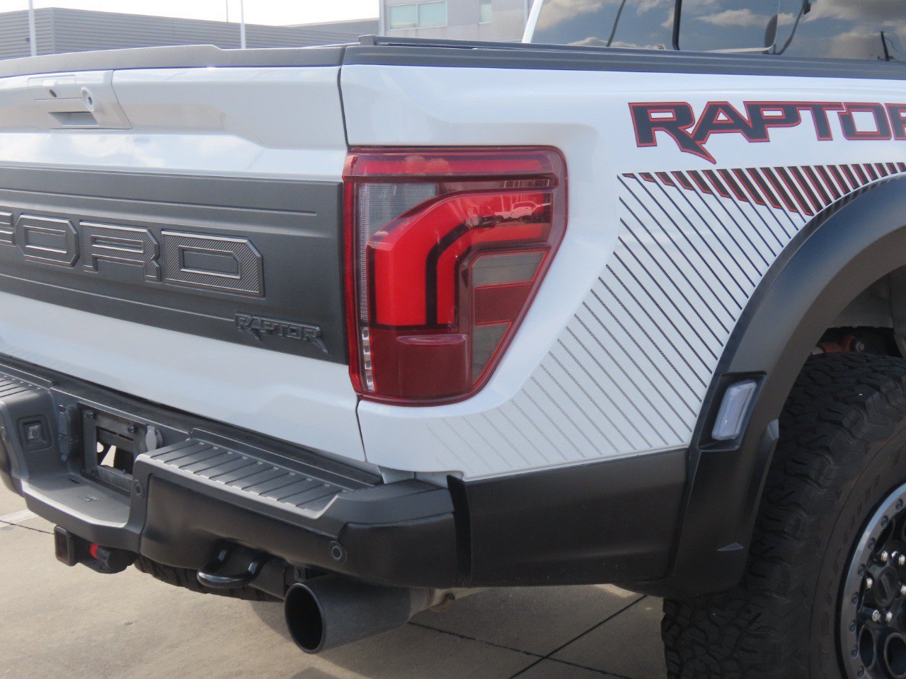 Certified 2024 Ford F150 Raptor AWD/4WD image 11
