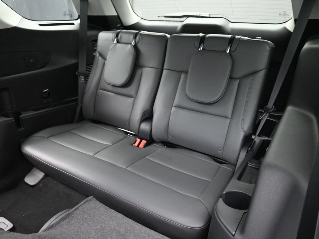 Certified 2025 Ford Explorer Active RWD image 19
