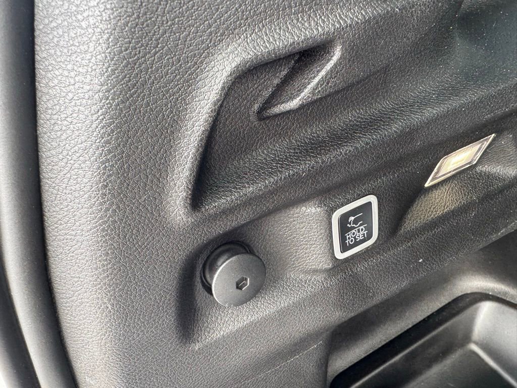 Used 2024 Jeep Grand Cherokee L Limited w/ Luxury Tech Group II image 46