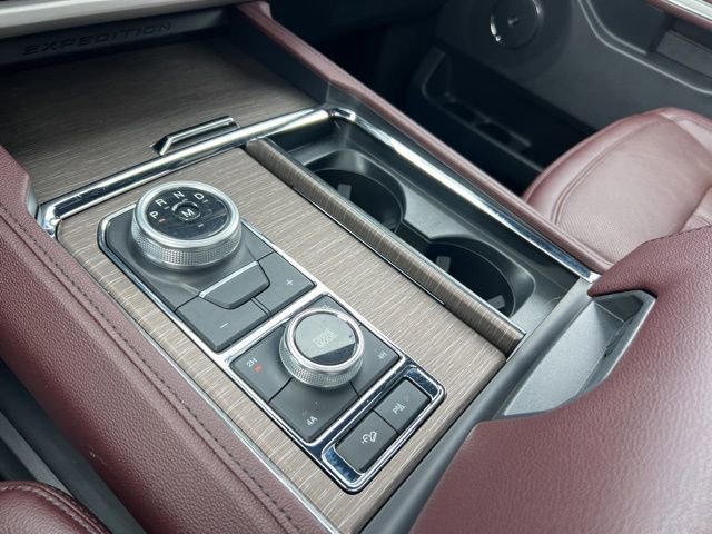 Certified 2023 Ford Expedition Limited image 18