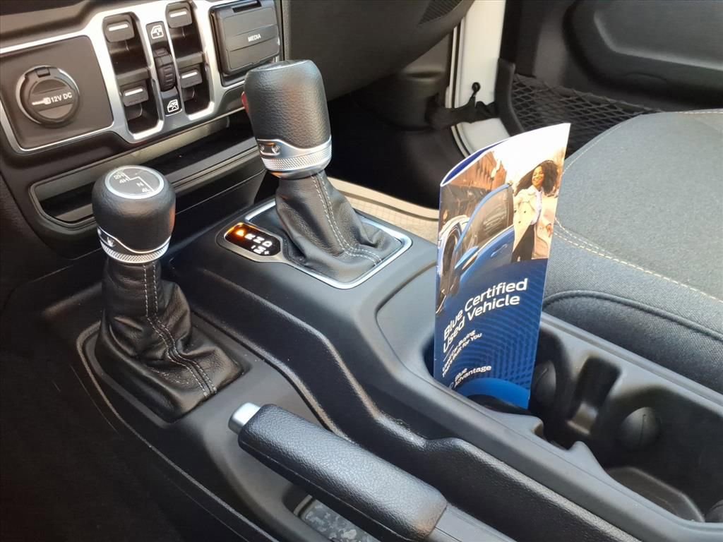 Used 2025 Jeep Gladiator Sport image 21