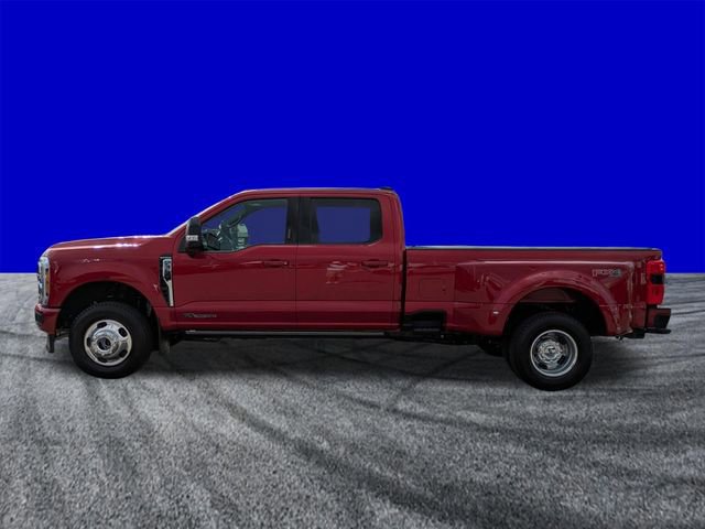 Certified 2026 Ford F350 Platinum w/ FX4 Off-Road Package image 2