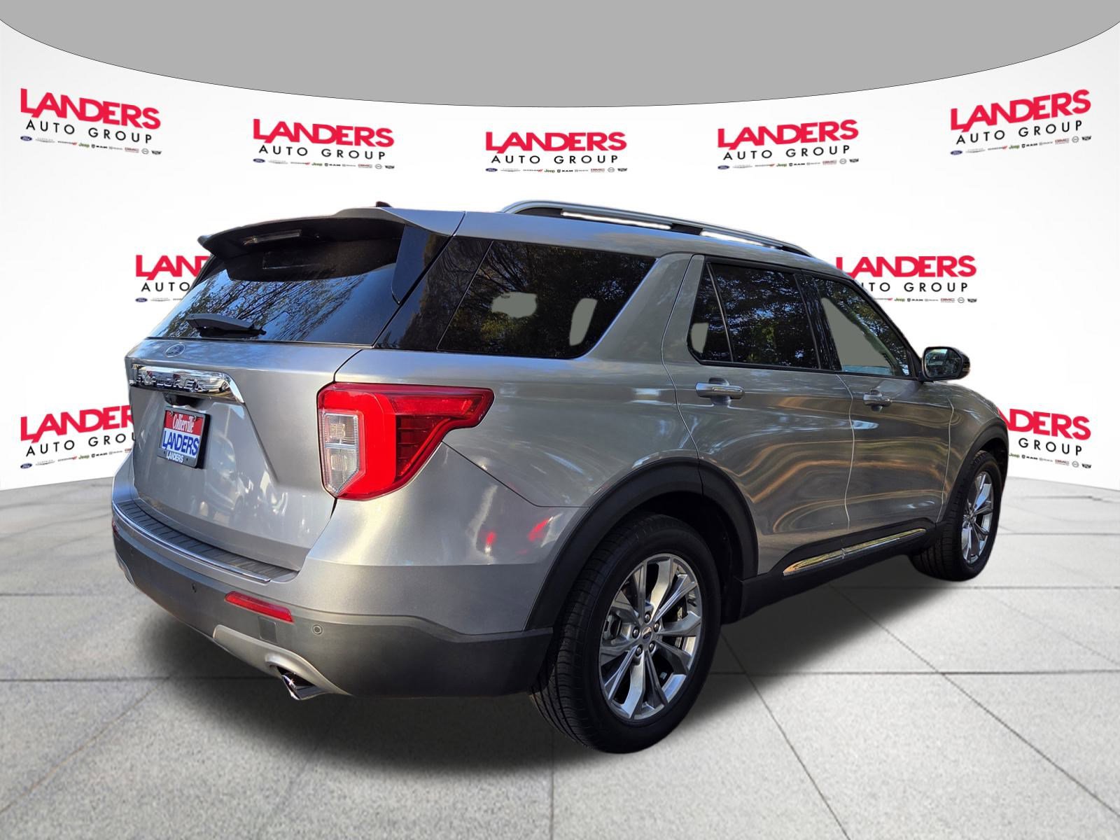 Certified 2021 Ford Explorer Limited w/ Equipment Group 301A image 3