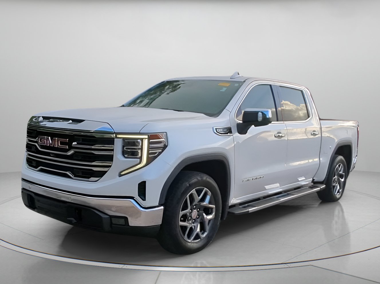 Used 2022 GMC Sierra 1500 SLT w/ SLT Premium Package AWD/4WD image 12
