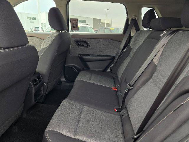 Used 2021 Nissan Rogue S image 14