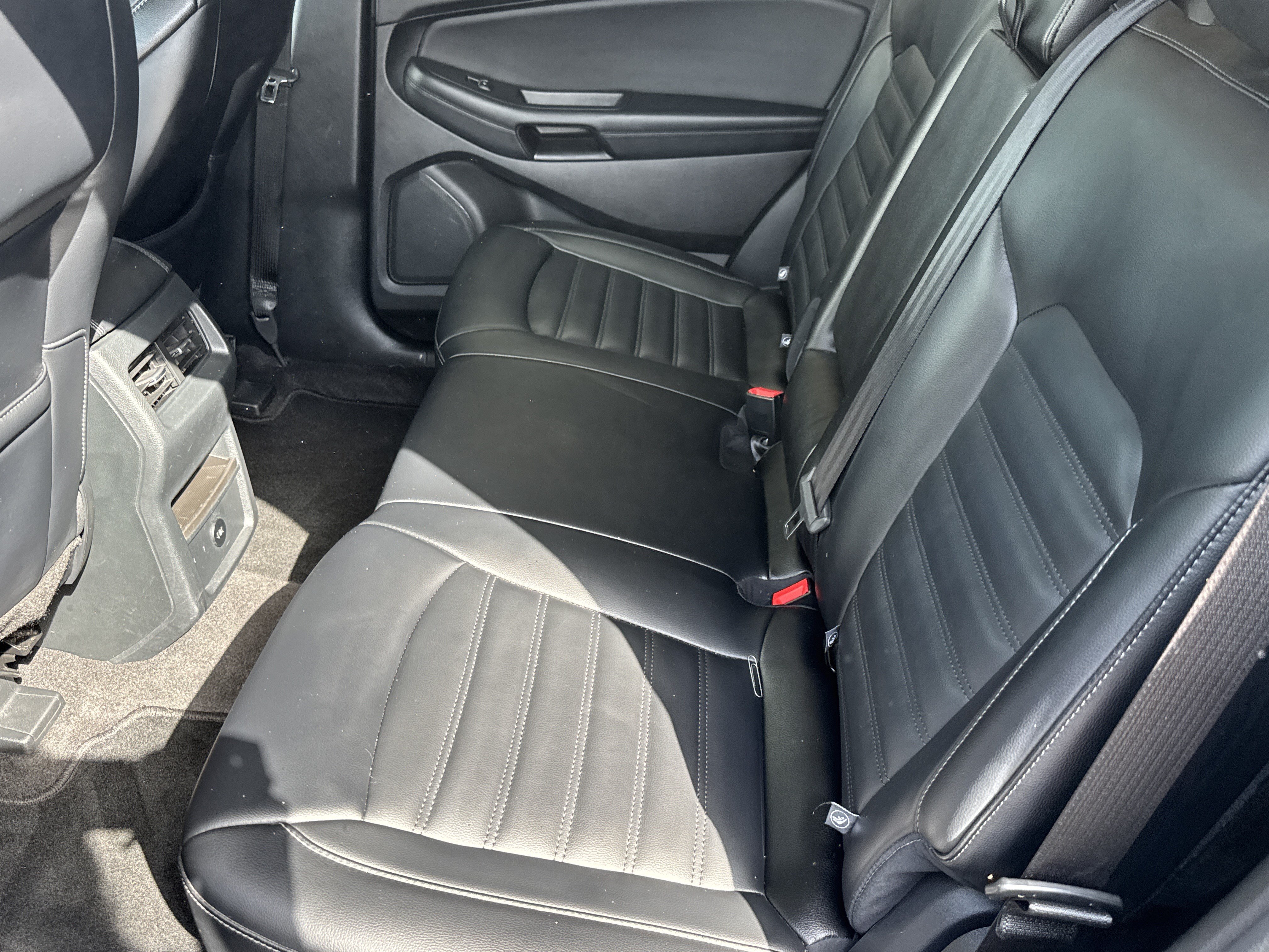 Certified 2024 Ford Edge SEL AWD/4WD image 11