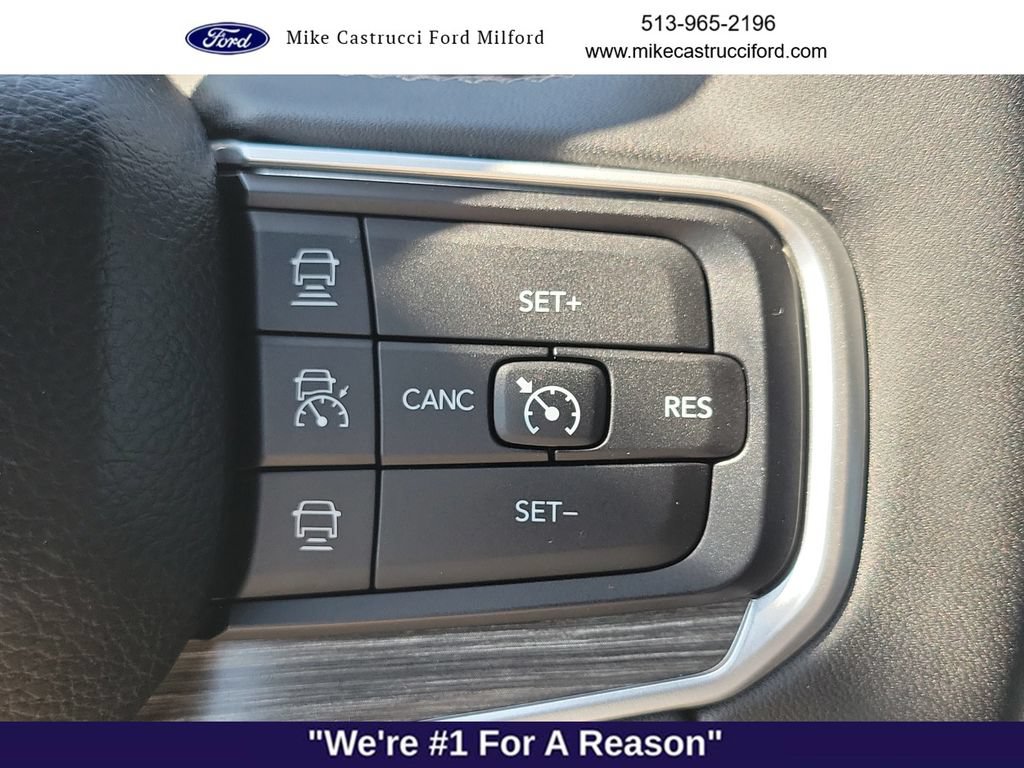 Used 2024 Jeep Wagoneer L Series III w/ Flexible Seating Group AWD/4WD image 15