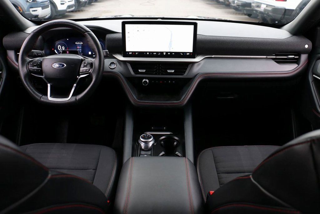 Certified 2025 Ford Explorer ST-Line image 28
