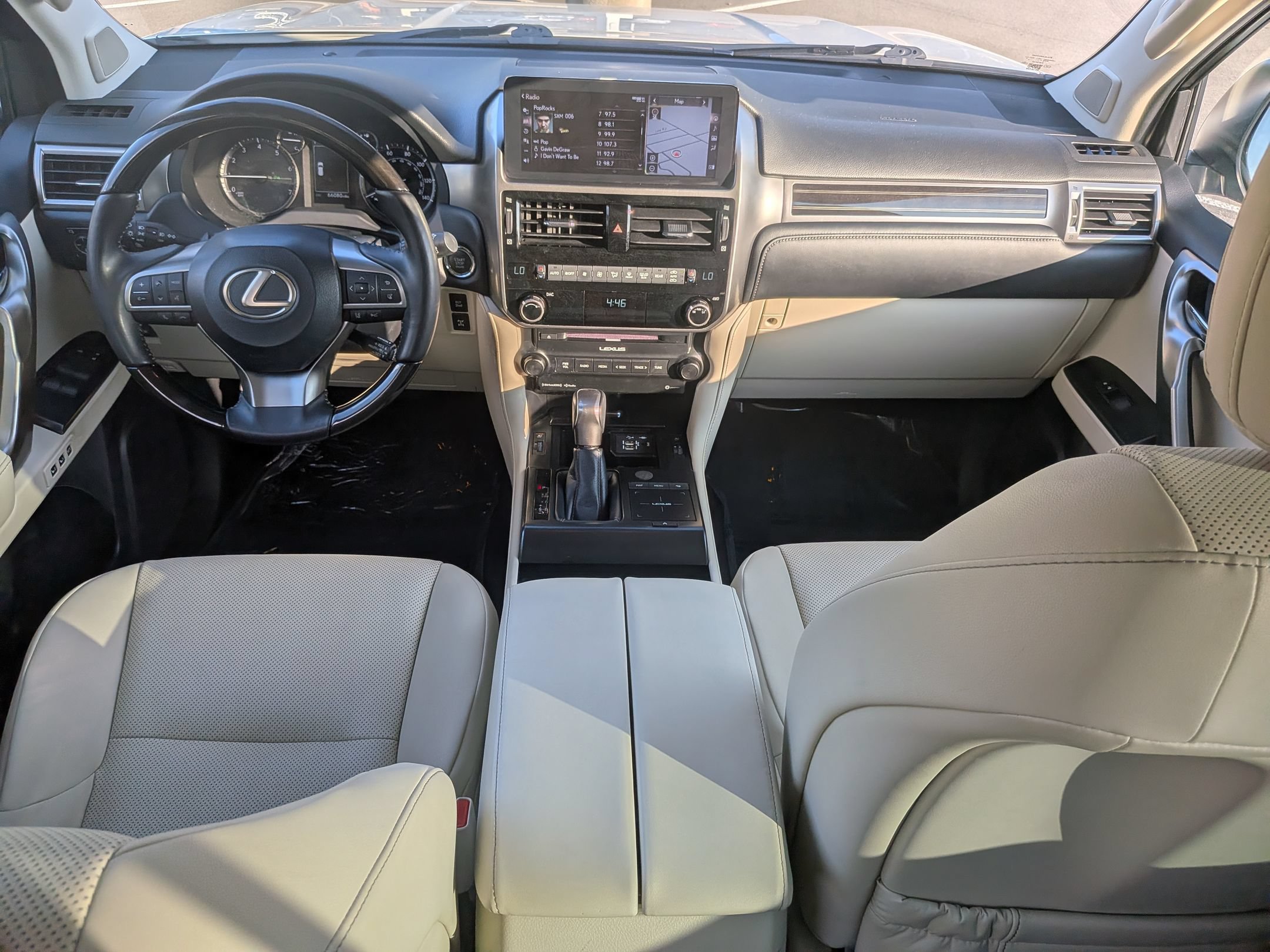 Used 2023 Lexus GX 460 Premium w/ Premium Package AWD/4WD image 32