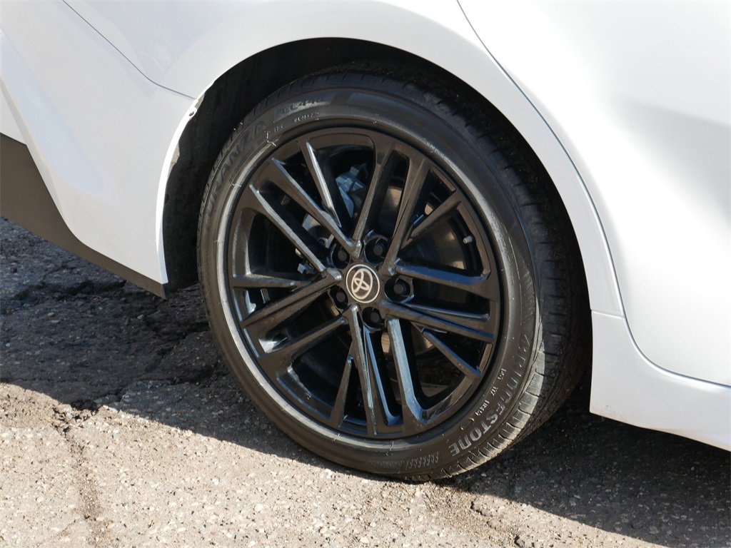 Used 2025 Toyota Camry SE image 7