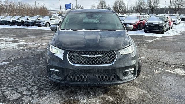 Used 2022 Chrysler Pacifica Limited image 12