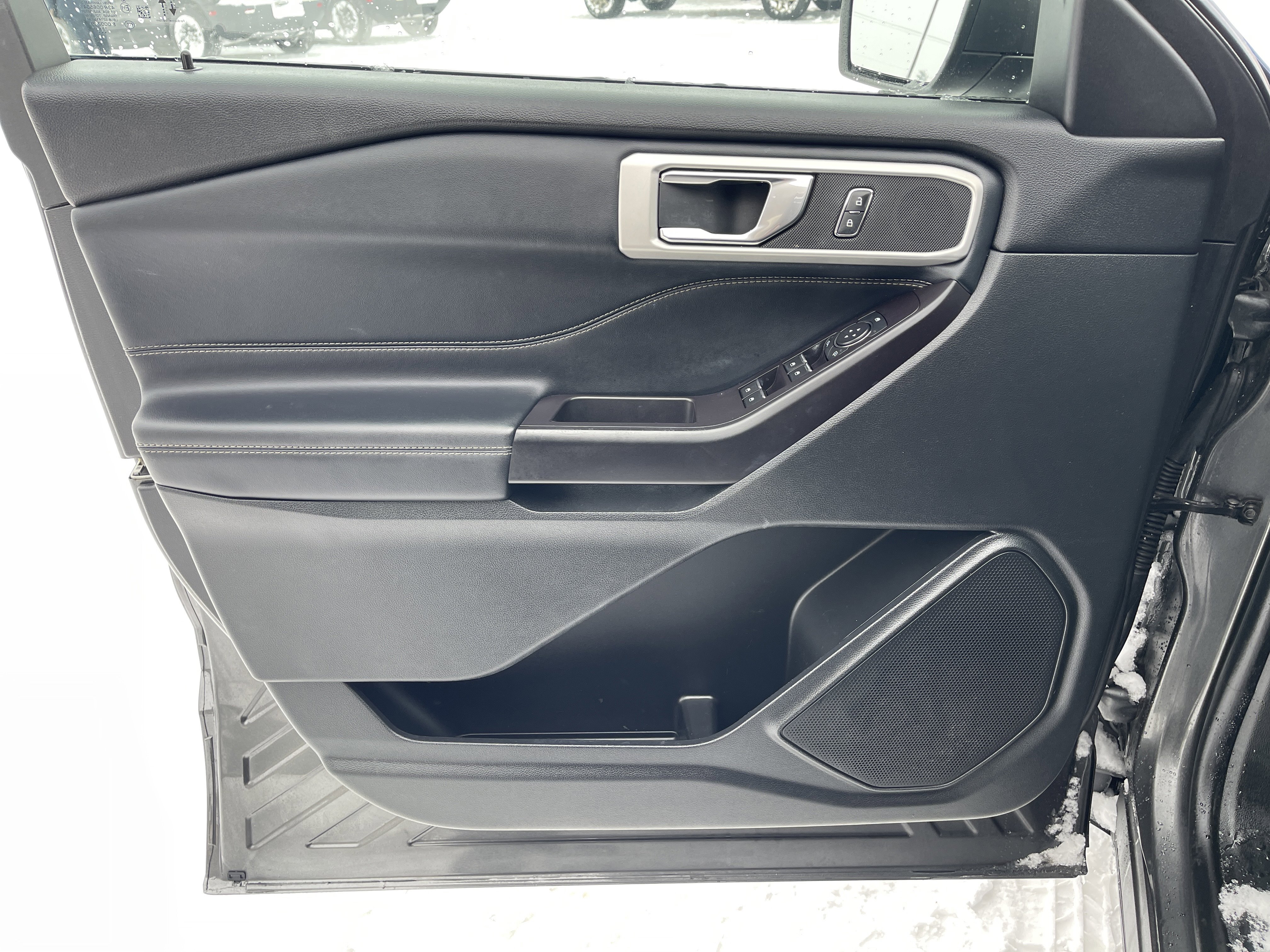 Certified 2020 Ford Explorer XLT w/ Equipment Group 202A image 13