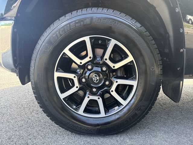 Used 2018 Toyota Tundra SR5 w/ TRD Off Road Package AWD/4WD image 10