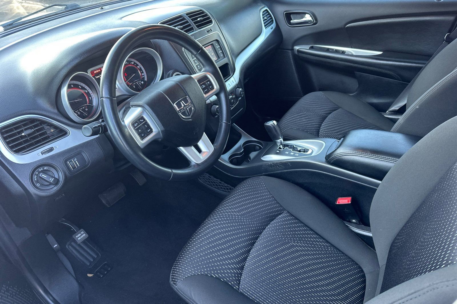 Used 2019 Dodge Journey SE w/ Connectivity Group image 13