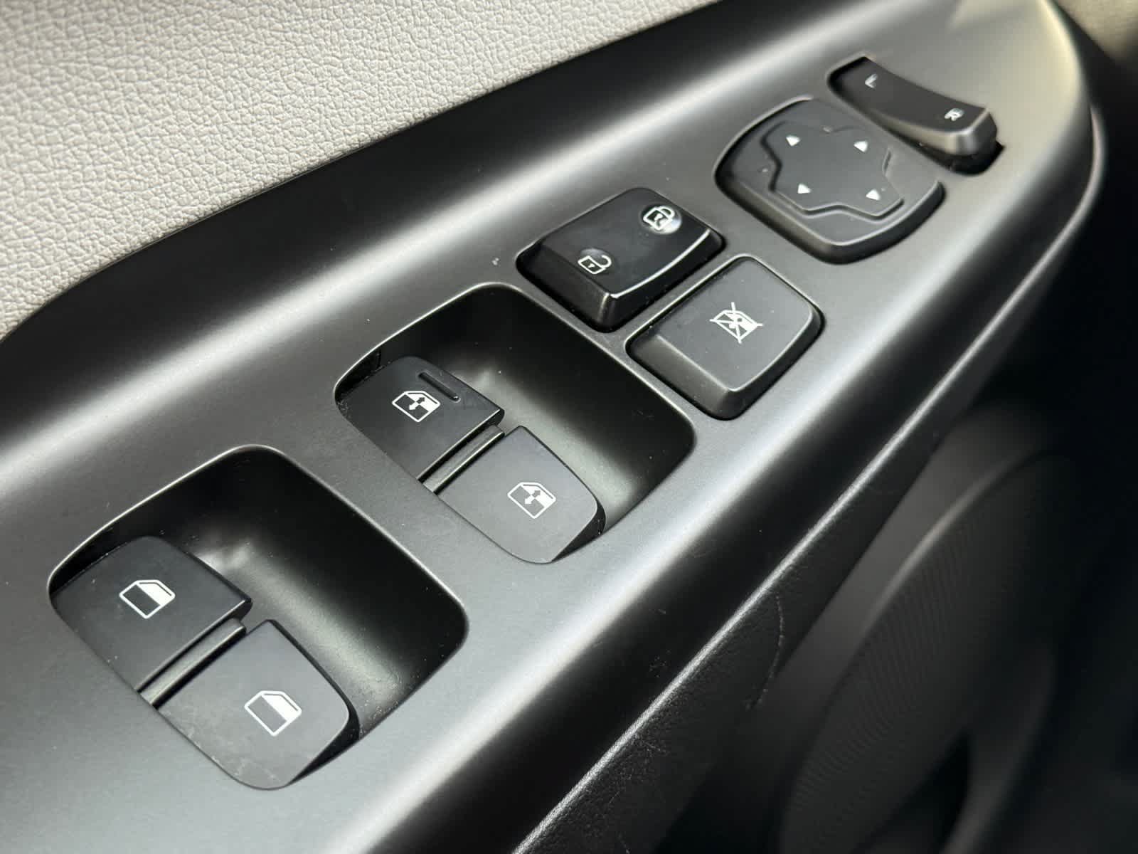 Used 2023 Hyundai Kona SEL w/ Convenience Package FWD image 15