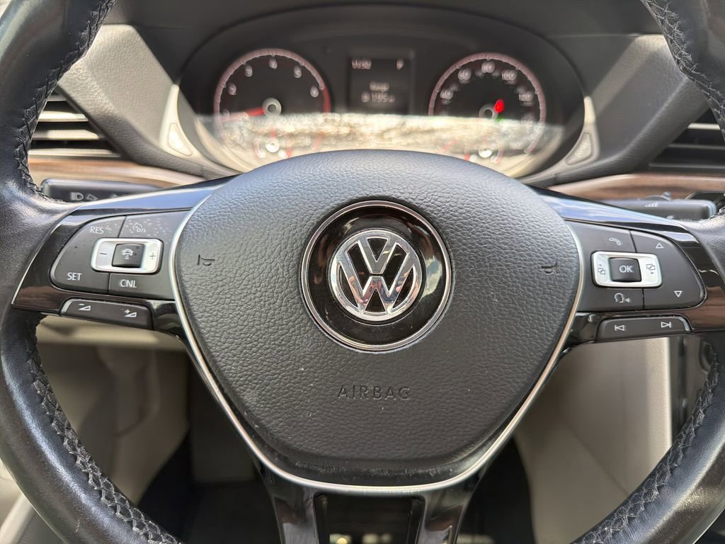 Used 2020 Volkswagen Passat 2.0T SEL image 27