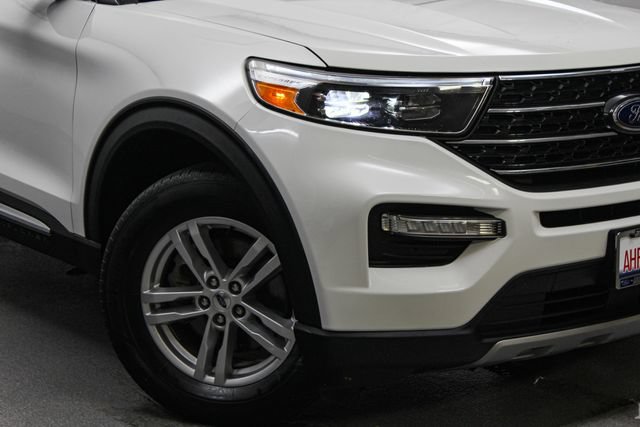 Certified 2023 Ford Explorer XLT w/ Equipment Group 202A AWD/4WD image 2
