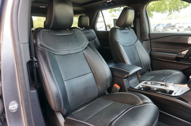 Certified 2022 Ford Explorer ST w/ Equipment Group 401A AWD/4WD image 2