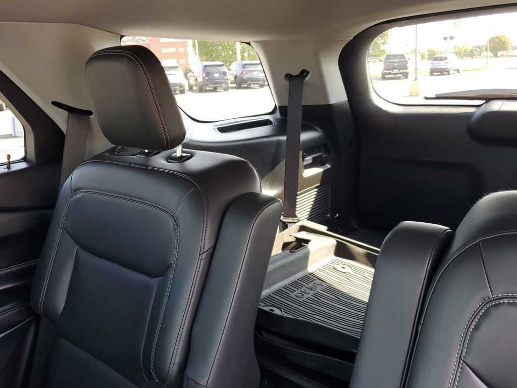 Certified 2022 Ford Explorer XLT w/ Equipment Group 202A image 26
