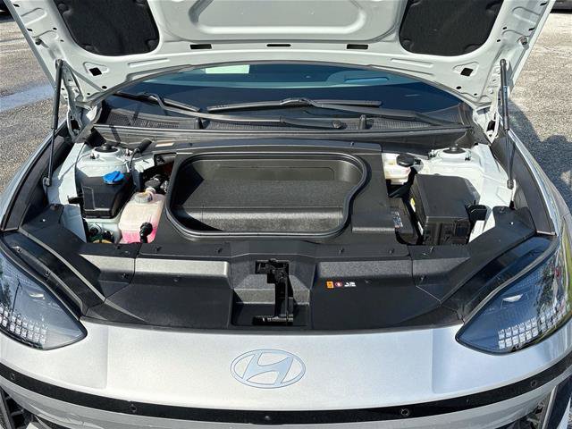 Used 2025 Hyundai Ioniq 6 Limited RWD image 34