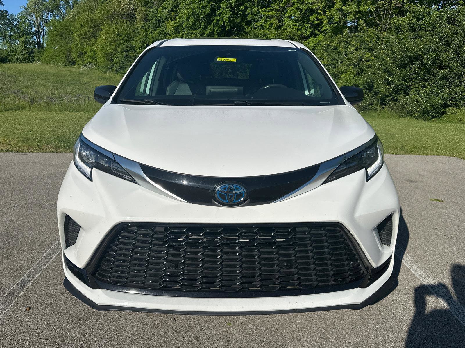 Used 2021 Toyota Sienna XSE w/ XSE Plus Package FWD image 16