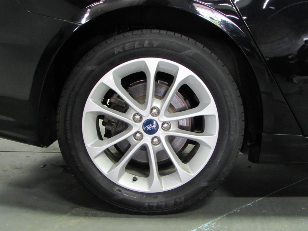 Certified 2020 Ford Fusion SE FWD image 8