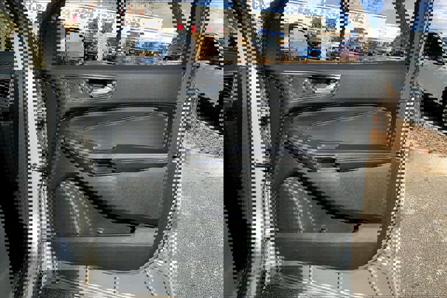 Certified 2024 Ford Edge Titanium image 22