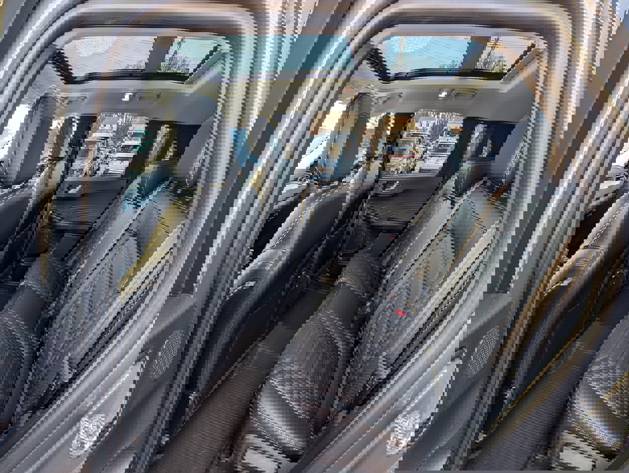 Certified 2023 Ford Escape SE w/ PHEV Premium Package image 16