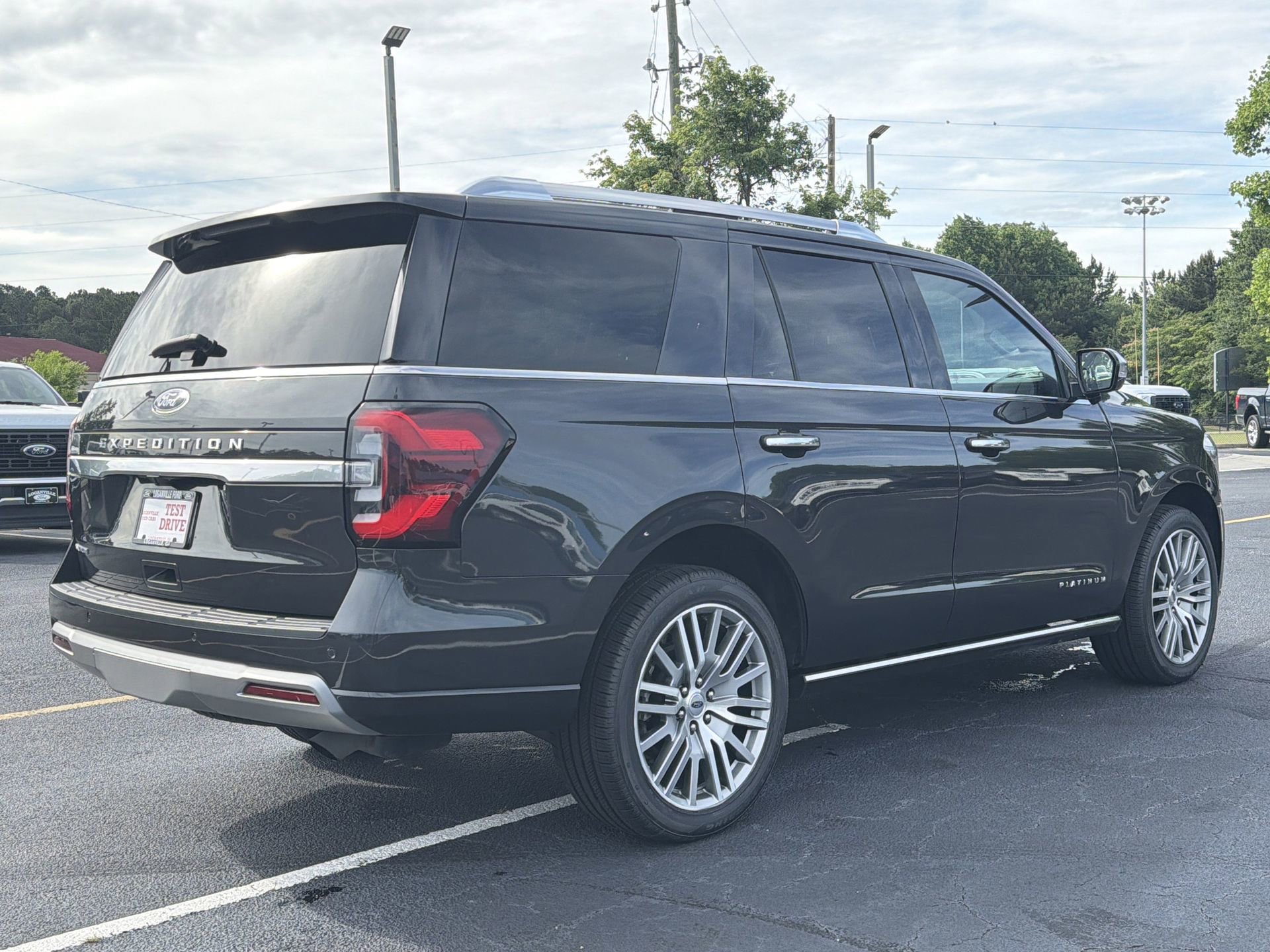 Certified 2022 Ford Expedition Platinum AWD/4WD image 32