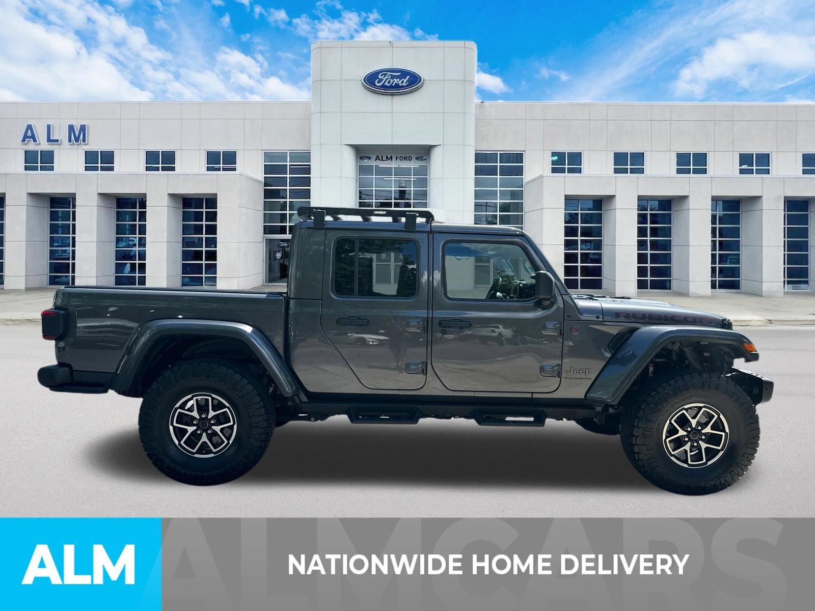 Used 2025 Jeep Gladiator Rubicon AWD/4WD image 4