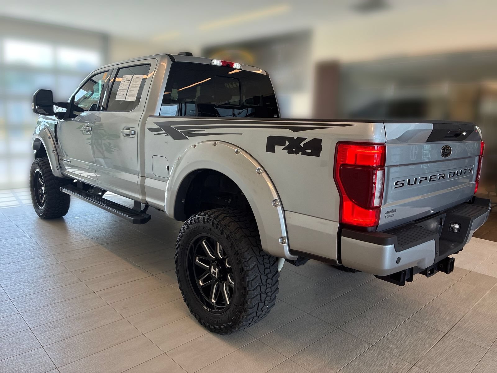 Certified 2022 Ford F250 Lariat w/ Black Appearance Package AWD/4WD image 8