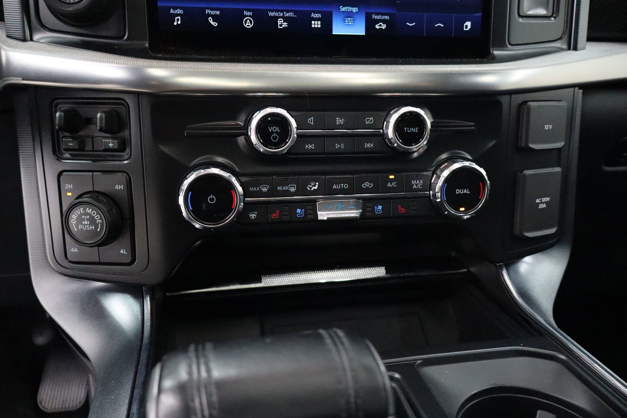 Certified 2022 Ford F150 Raptor w/ Equipment Group 801A High image 25