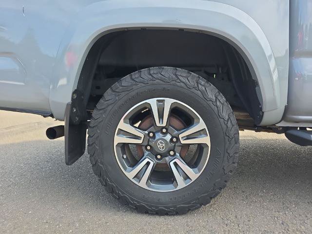 Used 2019 Toyota Tacoma TRD Sport AWD/4WD image 12