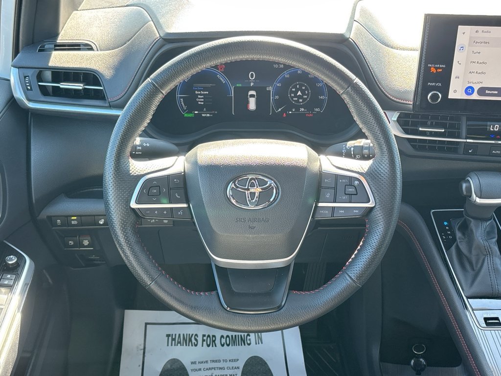 Used 2025 Toyota Sienna XSE AWD/4WD image 20