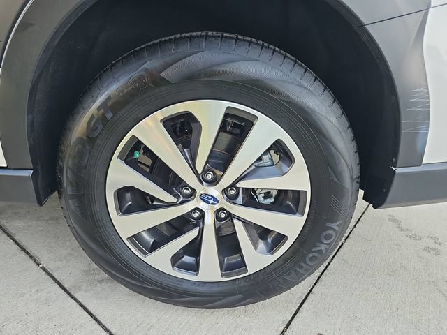 Used 2025 Subaru Outback Premium AWD/4WD image 32
