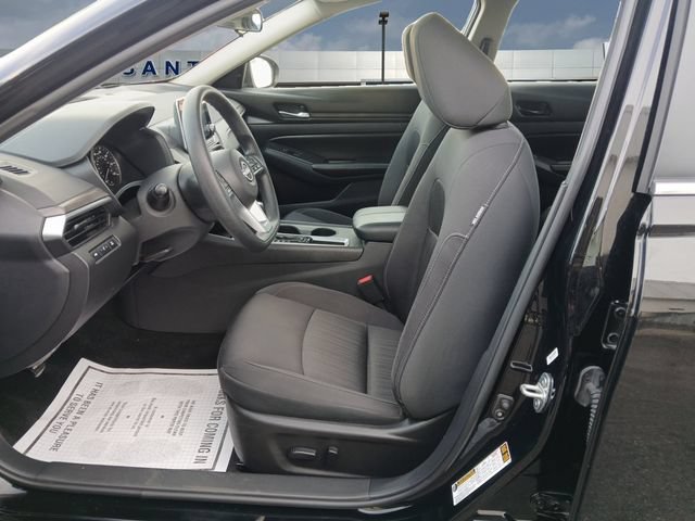 Used 2025 Nissan Altima 2.5 SV FWD image 9