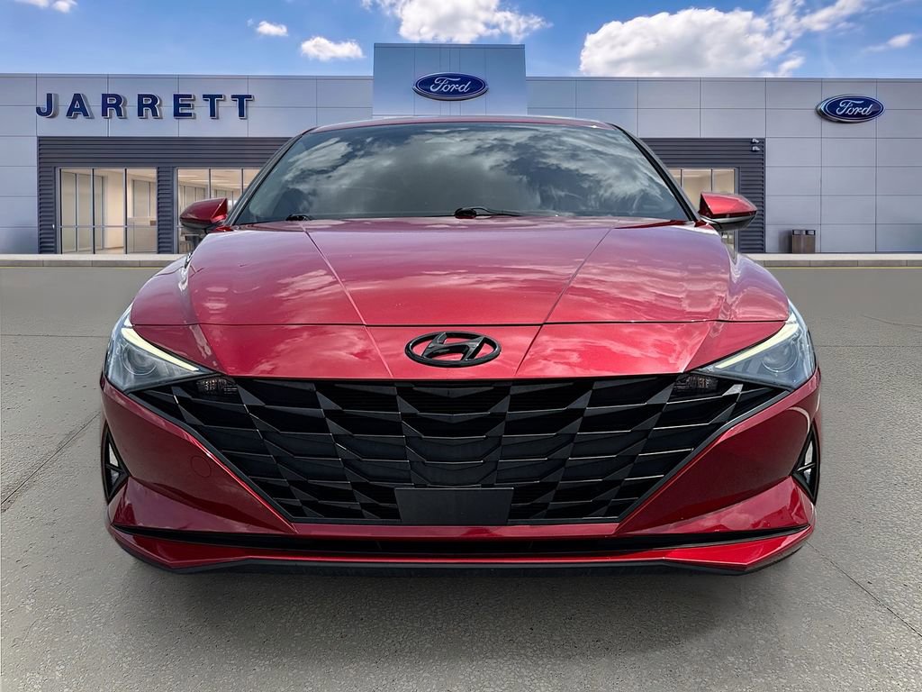Used 2023 Hyundai Elantra SEL w/ Convenience Package FWD image 2