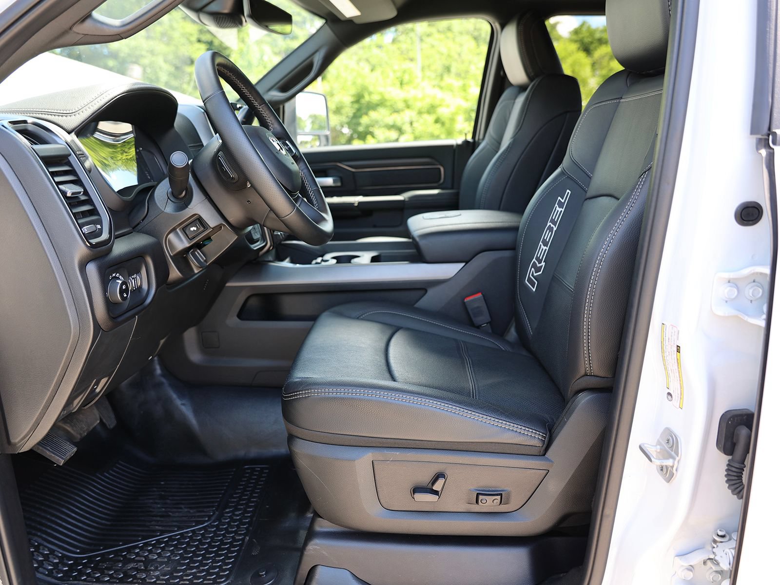 Used 2025 RAM 2500 Rebel w/ Rebel Level 1 Equipment Group AWD/4WD image 19