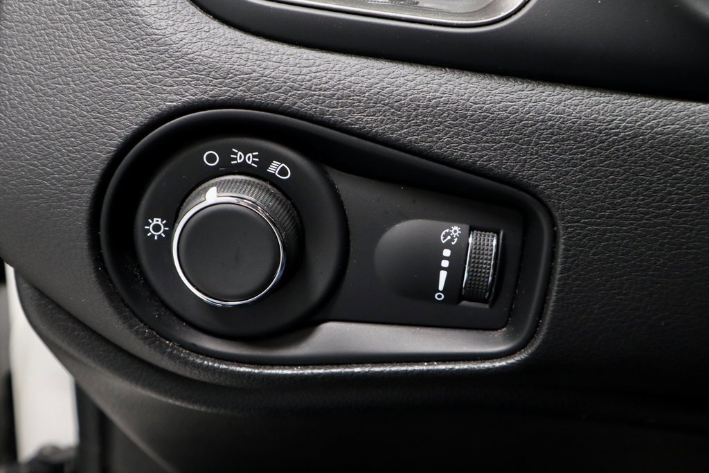 Used 2023 Jeep Renegade Latitude image 27