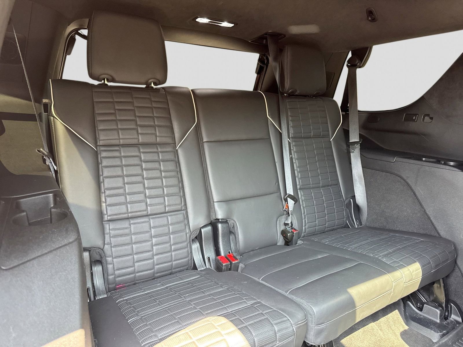 Used 2023 Cadillac Escalade Sport Platinum w/ LPO, ONYX Package AWD/4WD image 28