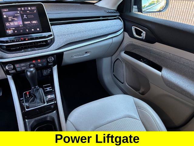 Used 2022 Jeep Compass Latitude w/ Convenience Group AWD/4WD image 12