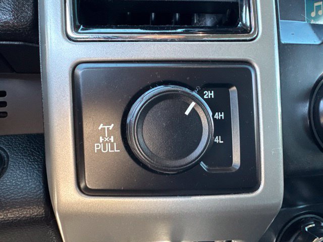 Certified 2019 Ford F250 Lariat w/ Lariat Ultimate Package AWD/4WD image 18