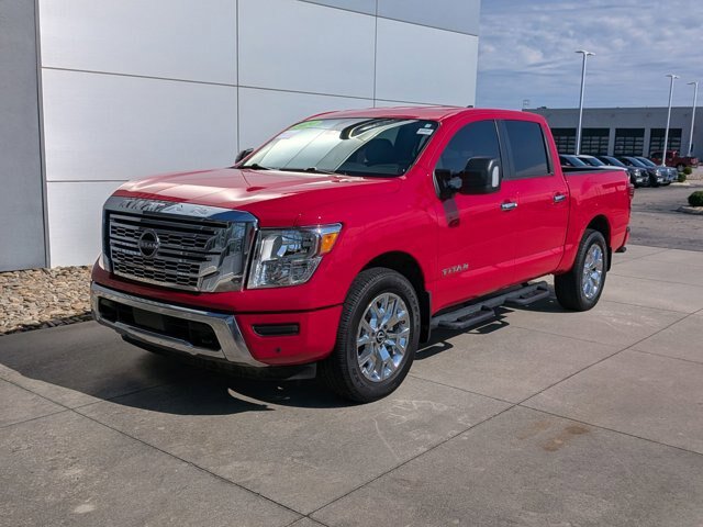 Used 2024 Nissan Titan SV w/ SV Convenience Package AWD/4WD image 8