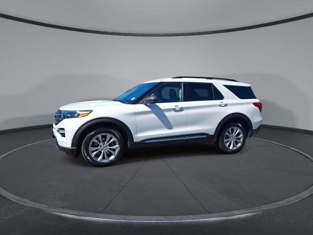 Certified 2023 Ford Explorer XLT w/ Equipment Group 202A AWD/4WD image 4