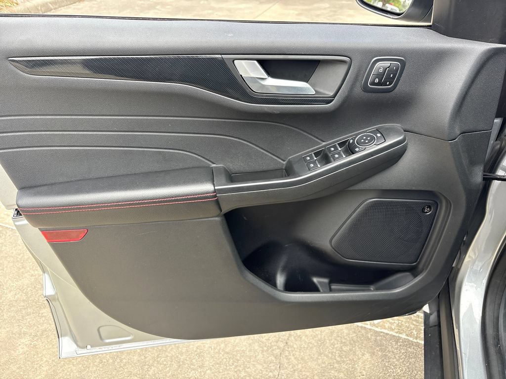 Certified 2023 Ford Escape ST-Line Select w/ Tech Pack #2 AWD/4WD image 16