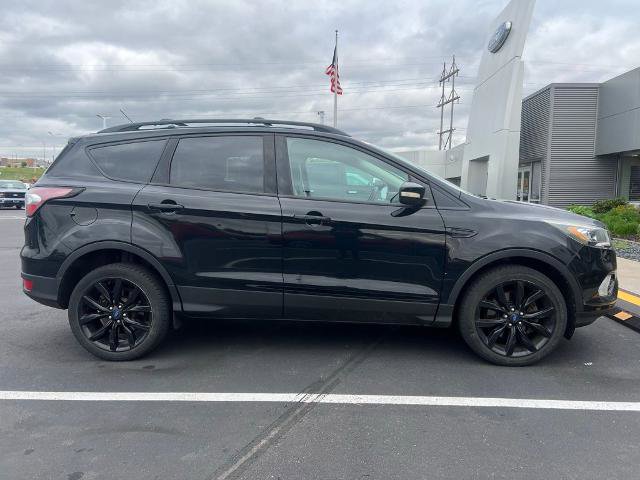 Certified 2017 Ford Escape Titanium AWD/4WD image 8