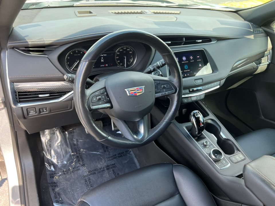 Used 2023 Cadillac XT4 Sport w/ Cold Weather Package AWD/4WD image 17